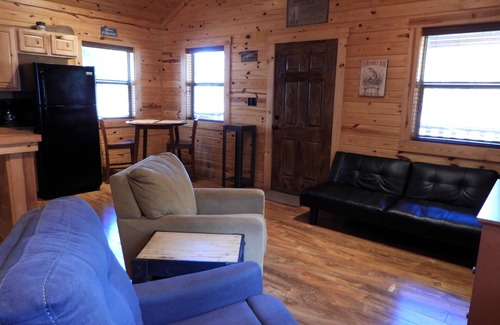 Royal Cabin | The Ozark.n