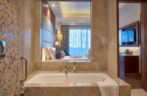 Sanjay Place Hotel | The P L Palace Agra