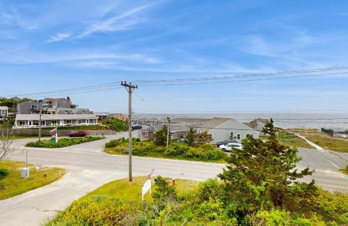North Truro Hotel | The Pagoda Perch