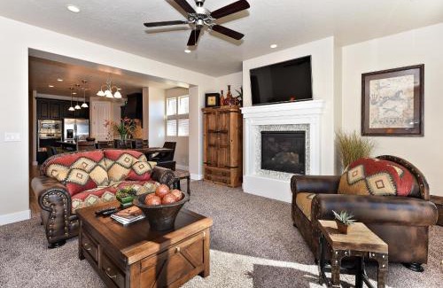 St. George Villa | The Painted Horse