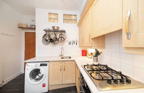 Dundee Apartment | The Palais - West End Living