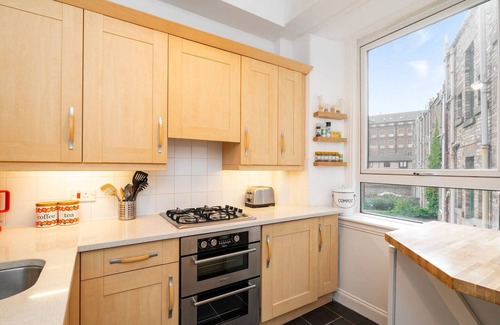 Dundee Apartment | The Palais - West End Living