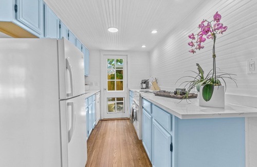 Southside Cottage | The Palm Cottage