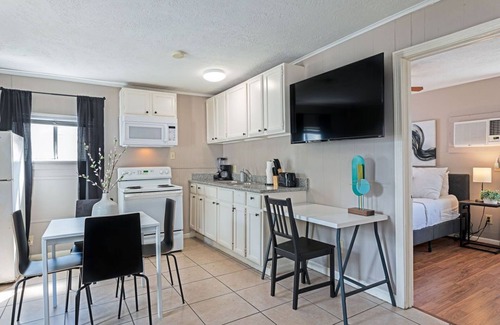 MacGregor Apartment | The Palm Flats 16! Zoo! Museums! Medical Center!