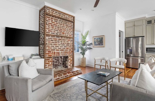 Cannonborough Elliotborough House | The Palmetto | Rooftop Deck, Perfect for Groups