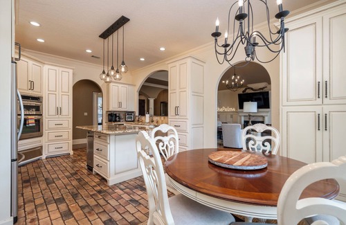 Rockwell House | The Palms at Chesswood - Luxury, Pool, & Dock!