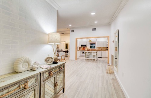 Trailer Estates House | The Palms Beach House Retreat