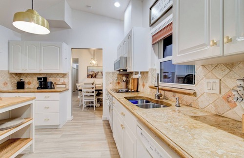 Trailer Estates House | The Palms Beach House Retreat