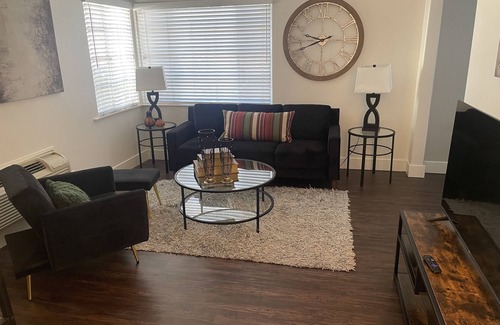 Southeastern Sacramento Cottage | The Palms cottage Unit 1