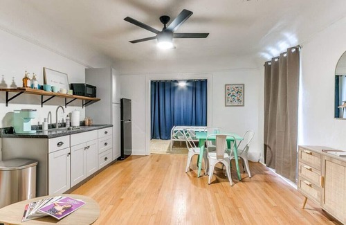 Lincoln Terrace Apartment | "The Pantone Penthouse" - 1B/1B