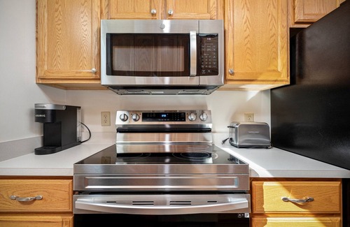 Acme Condo | The Par-fect Stay by the greens