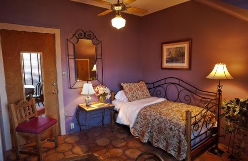 Downtown Santa Fe Bed & Breakfast | The Parador