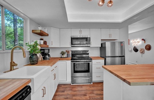 Locust Lake Village House | The Parent Trap Themed House On East Lake