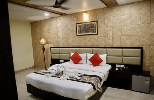 Itarsi Hotel | The Park