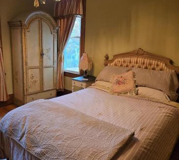 Bath Bed & Breakfast | The Parker House Bed and Breakfast