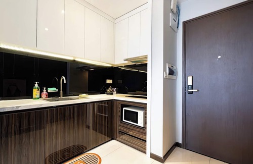 Phu Nhuan Condo | The Parkview - Very Close TSN Airport