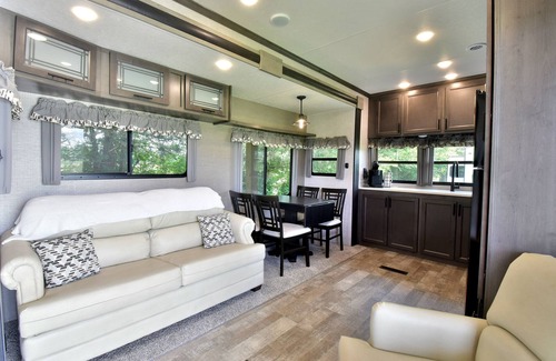 Decatur RV Rental | The Pavilion Hideaway
