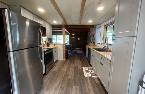 Paradise Estates Cabin | The Peace of Paradise Cabin 5 mi from the Nisqually entrance to Mt.Rainier