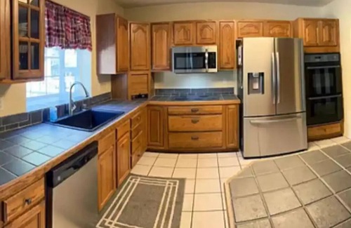 Susanville House | The Peaceful Escape: hiking, fishing, snow skiing. Sleeps 12