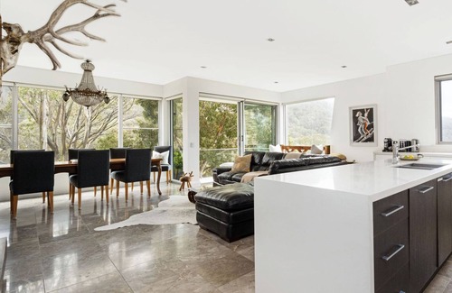 Thredbo Ski Chalet | The Peak 3 - Central Village