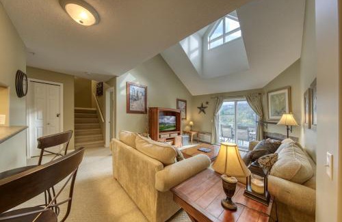 East Kootenay Apartment | The Peaks 3 Bedroom Mountain View Condo