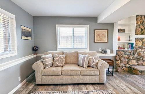 Briargate House | The Peakview Mirage [Newly Renovated Near USAFA]
