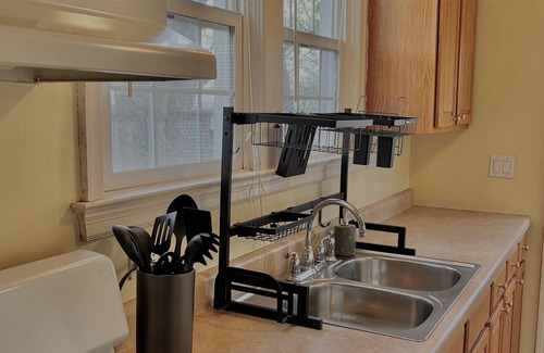 Columbia Apartment | The Pecan Suite - Entire Apartment
