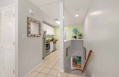 Truman Annex Condo | THE PELICAN PEARL ~ Charming 2 BR/1 Ba Condo in Truman Annex!