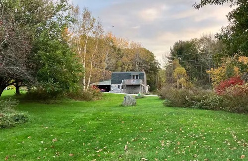 Stockton Springs Apartment | The Penobscot River Guesthouse - A Charming space with AC/Wifi/Riverview&access
