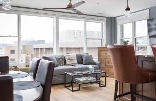 Traverse City House | The Penthouse on Park - 501