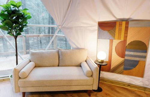 Campton House | "The Perch" Elevated Woodsy Modern Stay w/Hot Tub