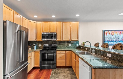 Carbondale Condo | The Perch on Main | Top Floor D/T Carbondale Condo