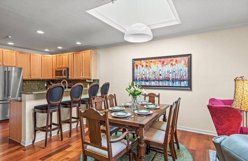 Carbondale Condo | The Perch on Main | Top Floor D/T Carbondale Condo