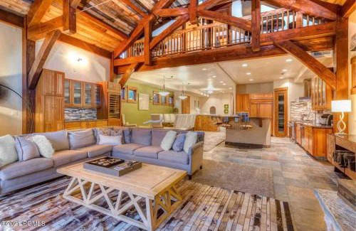 Deer Valley Villa | The Perch Park City - Magnificent 6 BR House With Views, Elevator, Game Room, Hot Tub