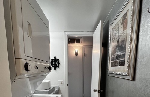 Knox - Henderson Apartment | The Perfect 2 bedroom apartment on McKinney Ave