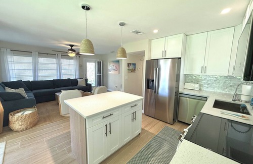 Anna Maria House | The Perfect Beach Home! Best Location; Steps to the Beach, Shopping and Dining!
