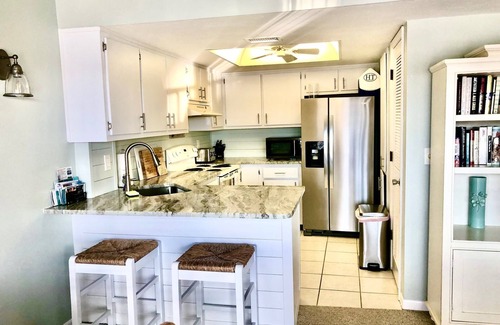 Englewood Condo | The Perfect Getaway