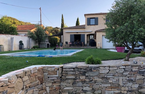 Velaux House | The perfect House air-conditioned and with swimming pool for Holidays in family.