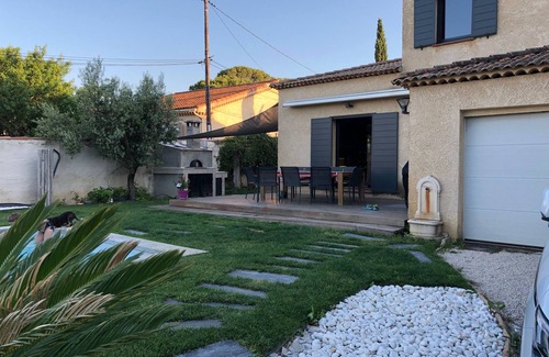 Velaux House | The perfect House air-conditioned and with swimming pool for Holidays in family.