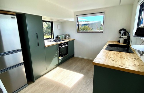 Surat Bay Cabin | The perfect Jacks Bay retreat