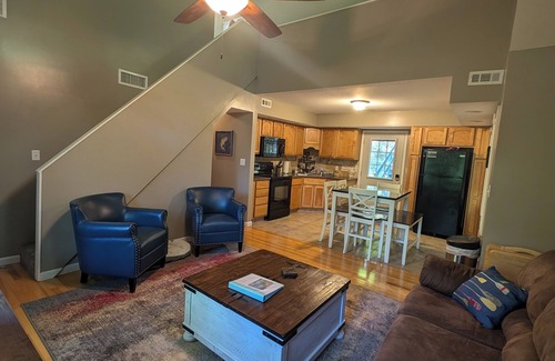 Gravois Mills House | The perfect lakeside get away