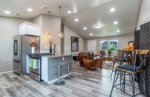 College Place House | The perfect landing place!