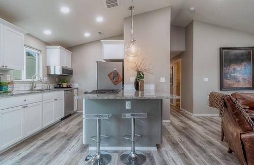 College Place House | The perfect landing place!