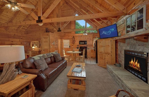 Pittman Center Cabin | The perfect romantic getaway cabin1