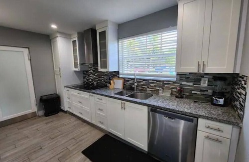 Ives Estates House | The Perfect Vacation Getaway !