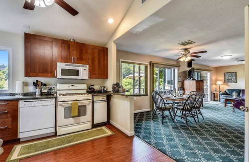 Northwood House | The Perfect View ~ (and the Ideal Location!) Walk to Beach, Restaurants and More