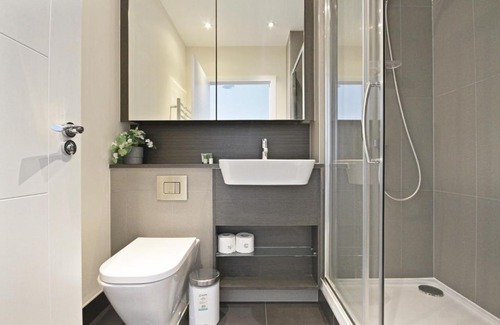 Gillingham Apartment | The Pier Apartment 3 by Kasar Stays