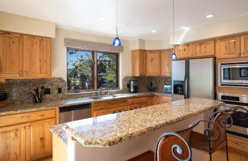 Steamboat Springs Apartment | The Pines 202 condo
