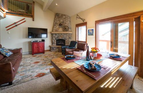 Steamboat Springs Apartment | The Pines at Ore House 304 PH4