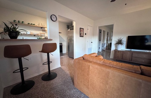 Marlyville - Fontainebleau Condo | The Pines at Pershing Place, Quiet, Safe and Cozy centrally located 1Br Condo